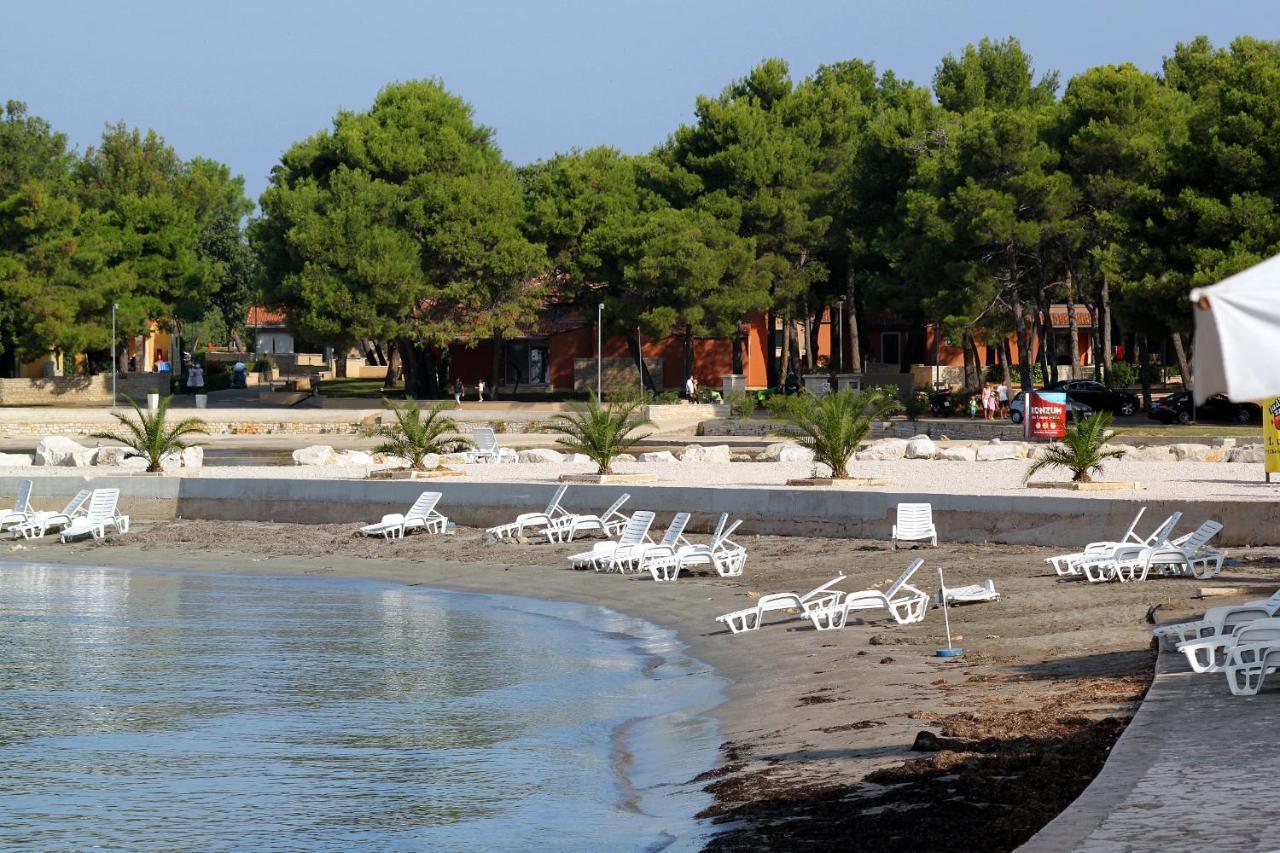 Apartments With A Parking Space Umag - 7039 Exterior foto